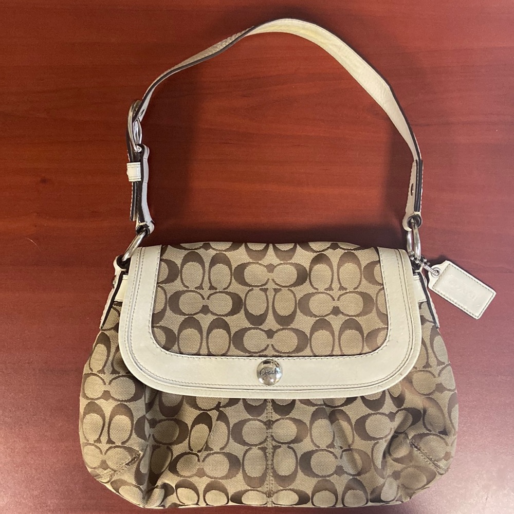 Coach Signature Canvas Hobo F13739